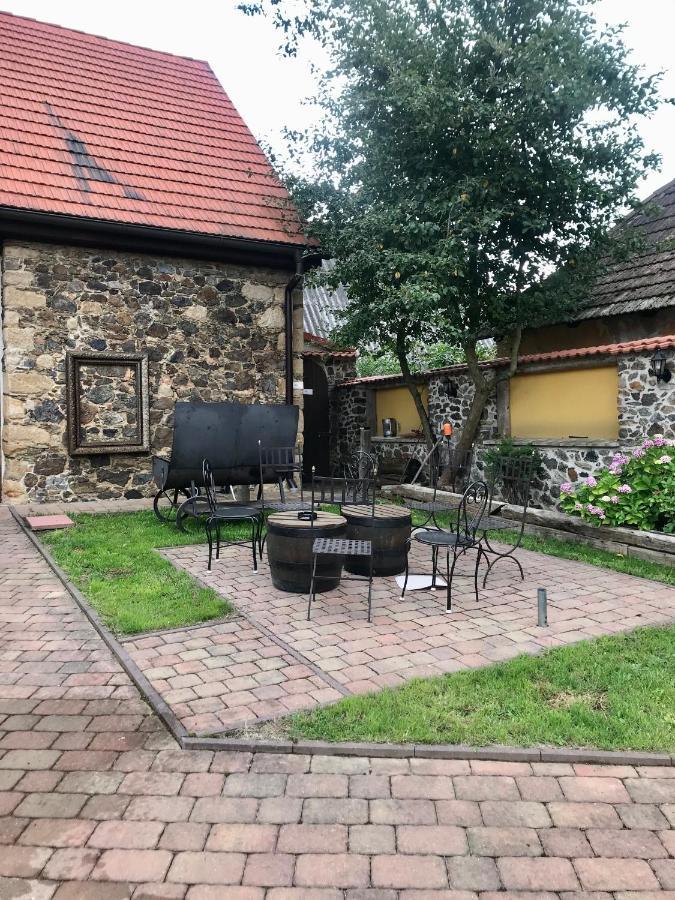 Penzion Hradecky Dvur Pilsen Exterior foto